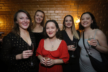 London Lonely Girls Club Christmas Quiz Night